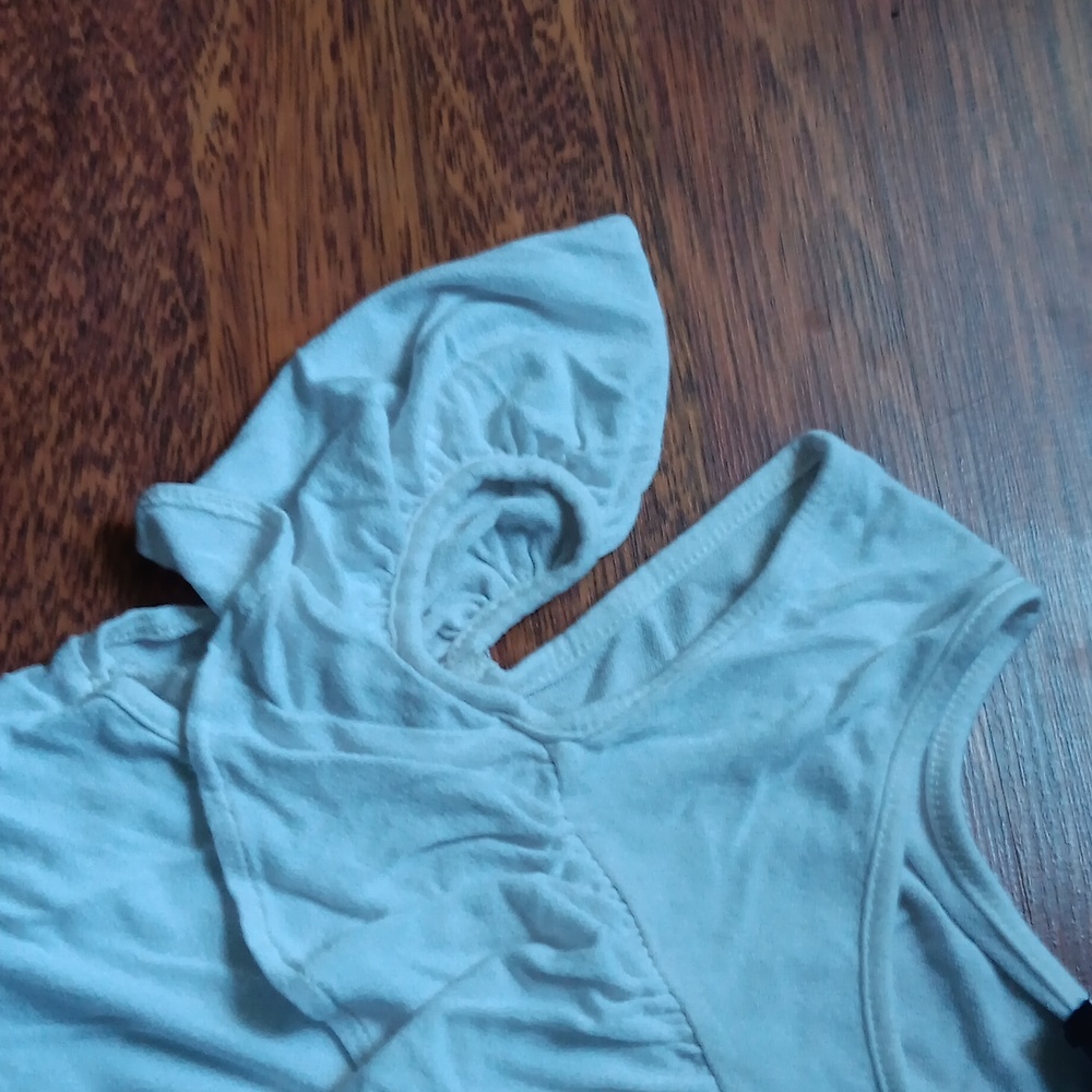 Ruffled‎ top - Picture 6 of 6